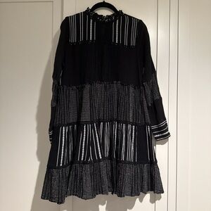 Zara Black and White Long Sleeve Dress